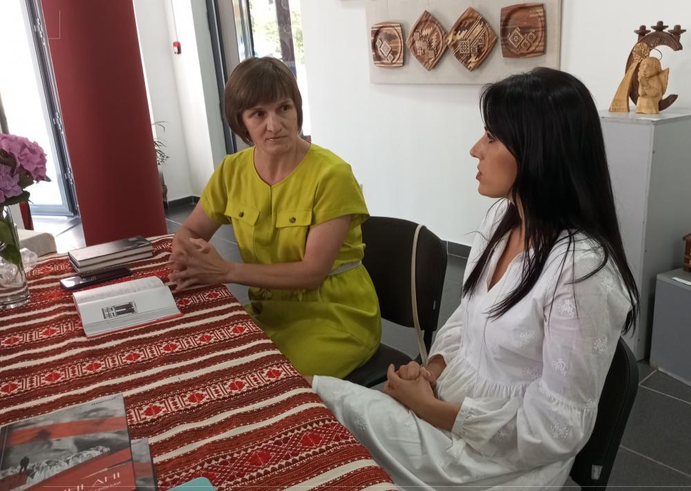 «Нехай наша літературна гравітація тримає нас усіх разом» «Нехай наша літературна гравітація тримає нас усіх разом»