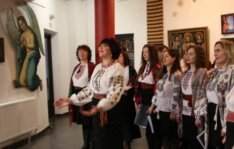 МИСТЕЦЬКА АКЦІЯ НА ВИСТАВЦІ МИСТЕЦЬКА АКЦІЯ НА ВИСТАВЦІ