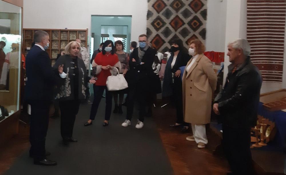 КОЛОМИЙСЬКІ МУЗЕЇ ВІДВІДАЛИ ОЧІЛЬНИКИ КУЛЬТУРИ КОЛОМИЙСЬКІ МУЗЕЇ ВІДВІДАЛИ ОЧІЛЬНИКИ КУЛЬТУРИ