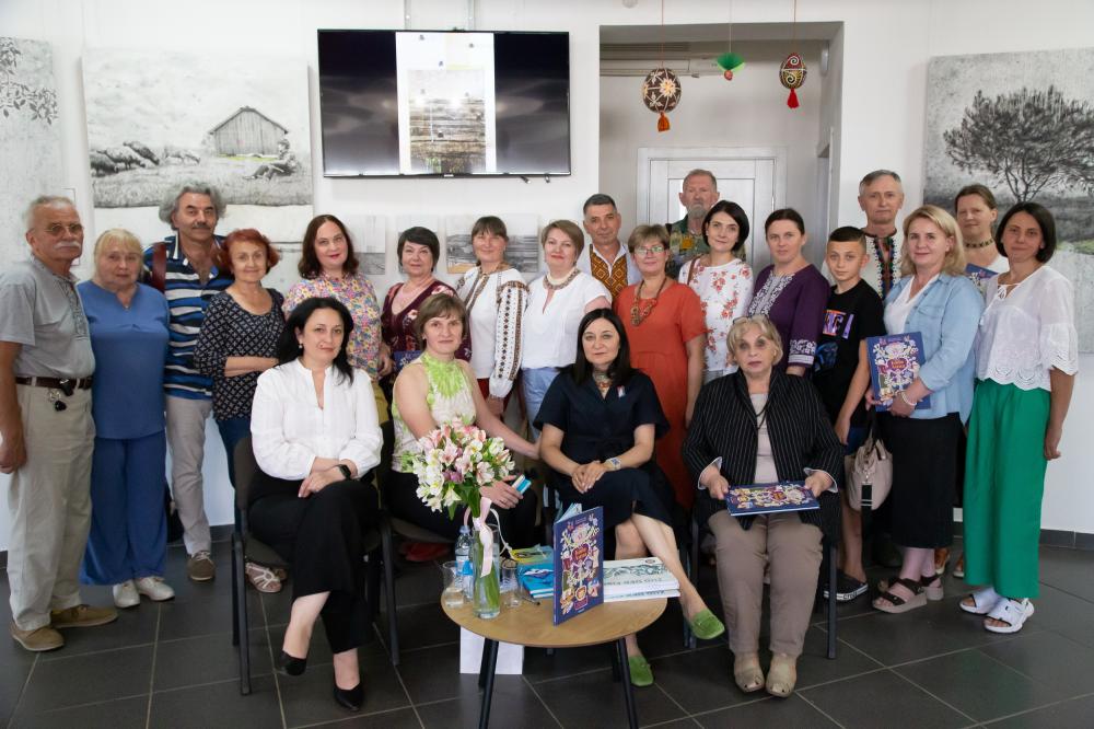 ЛІТЕРАТУРНА ЗУСТРІЧ