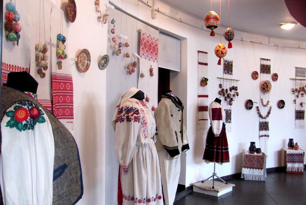 Палітра народного мистецтва Закарпаття