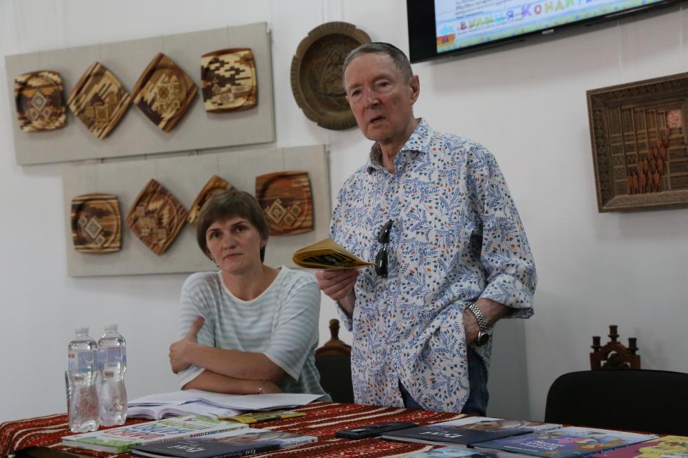 ДИТЯЧІ ТА ДОРОСЛІ БАРВИ ТВОРЧОСТІ ГРИГОРІЯ ФАЛЬКОВИЧА