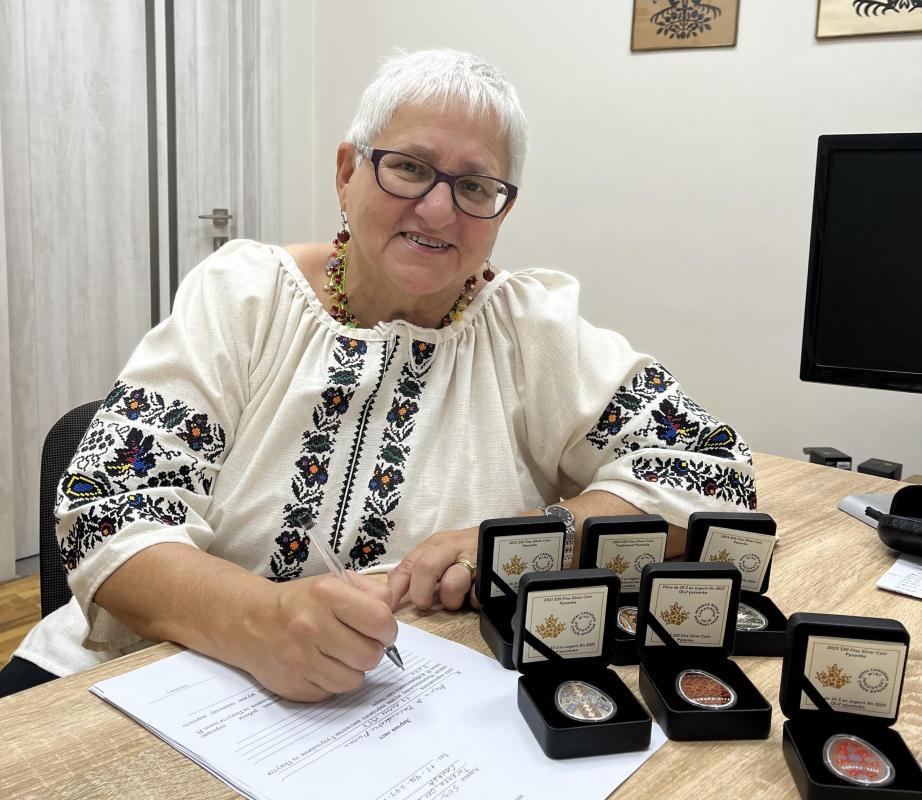 МАЄМО ВЖЕ ДЕСЯТЬ СРІБНИХ МОНЕТ-ПИСАНОК!